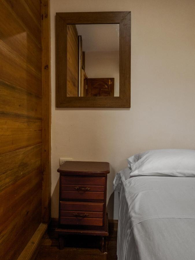 Hostal Tortuga Dorada Puerto López エクステリア 写真