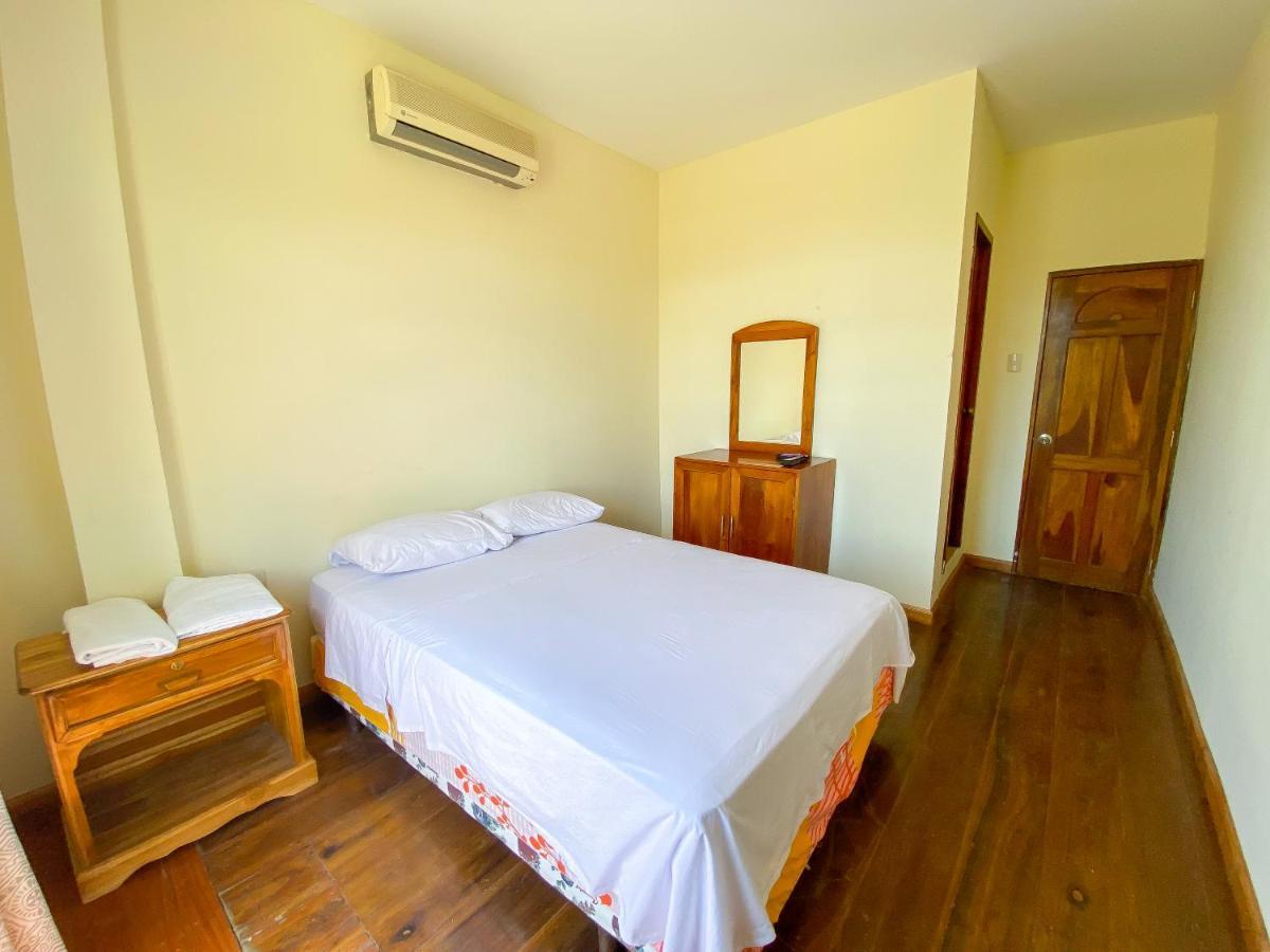 Hostal Tortuga Dorada Puerto López エクステリア 写真