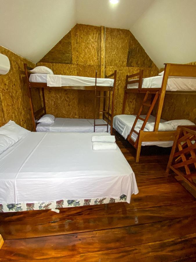 Hostal Tortuga Dorada Puerto López エクステリア 写真