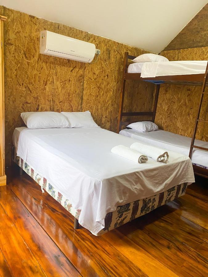 Hostal Tortuga Dorada Puerto López エクステリア 写真