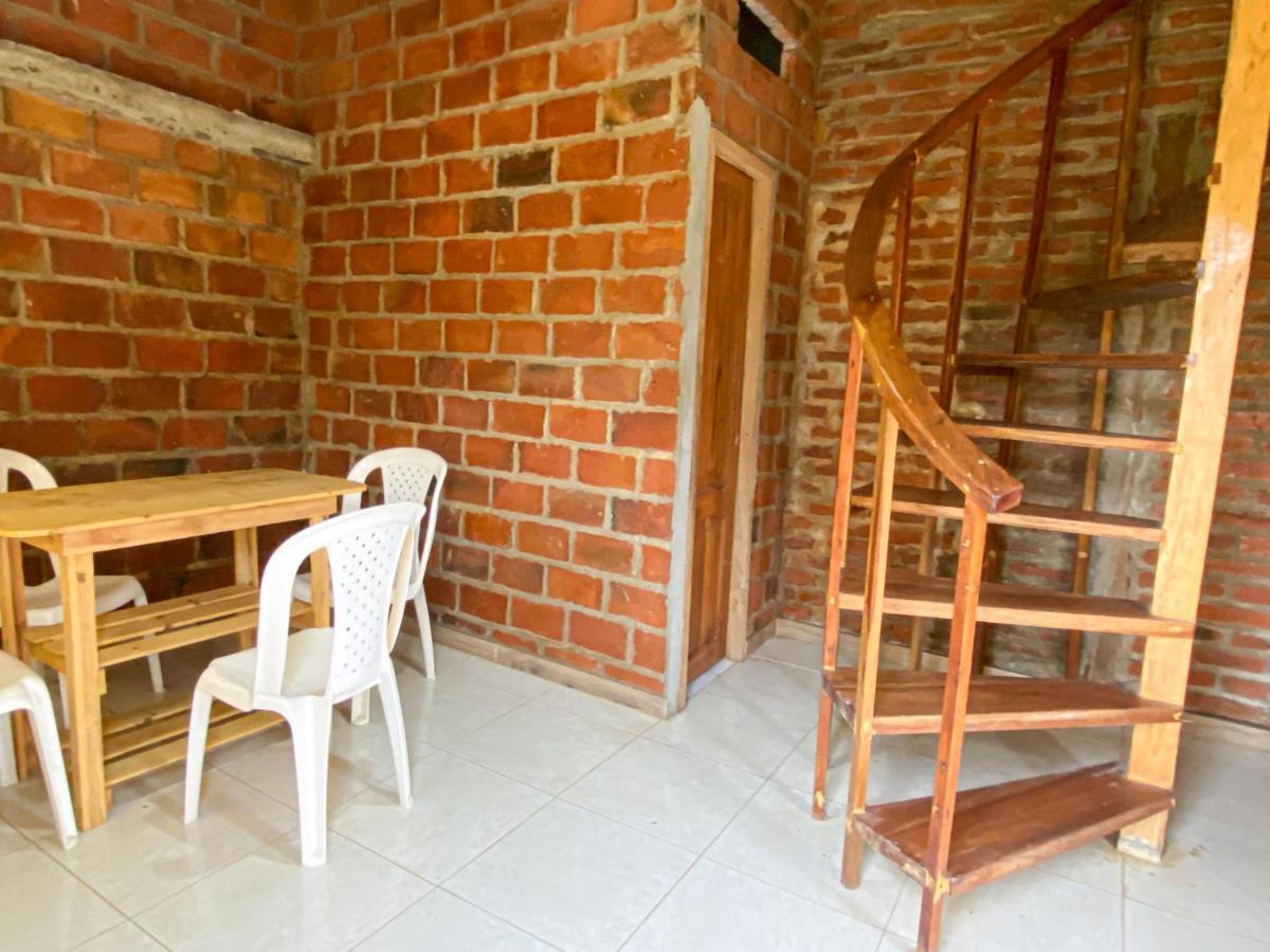 Hostal Tortuga Dorada Puerto López エクステリア 写真